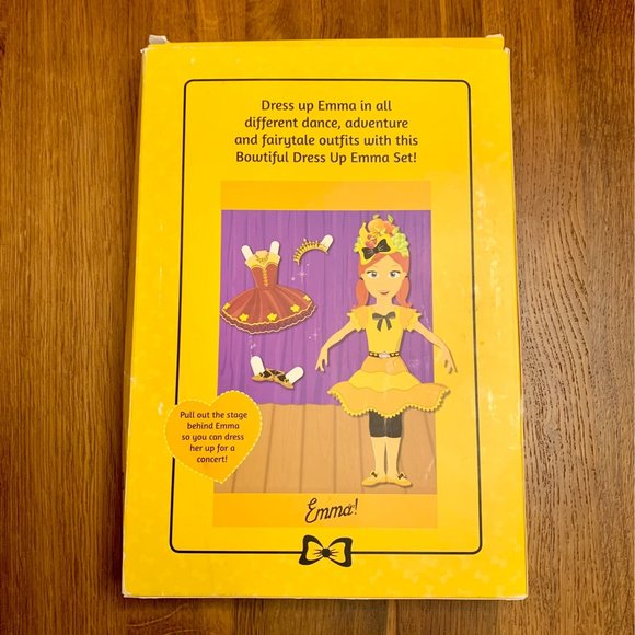 EMMA WIGGLE The Wiggles Dress Up Emma Paper Doll & Clothing Wardrobe Dressups - Picture 10 of 11